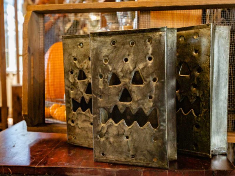 Haloween garden latern to light up the darkest corner fo your garden.